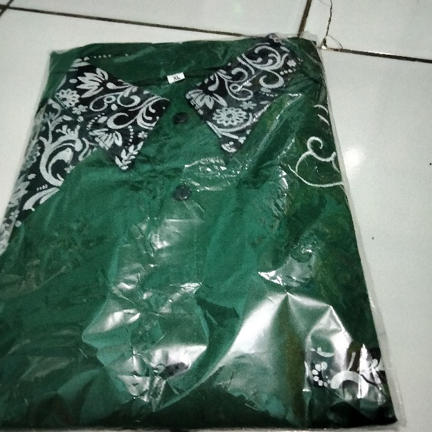 Kemeja Pendek Batik Motif Melati Model Clurit Kombinasi Bordir