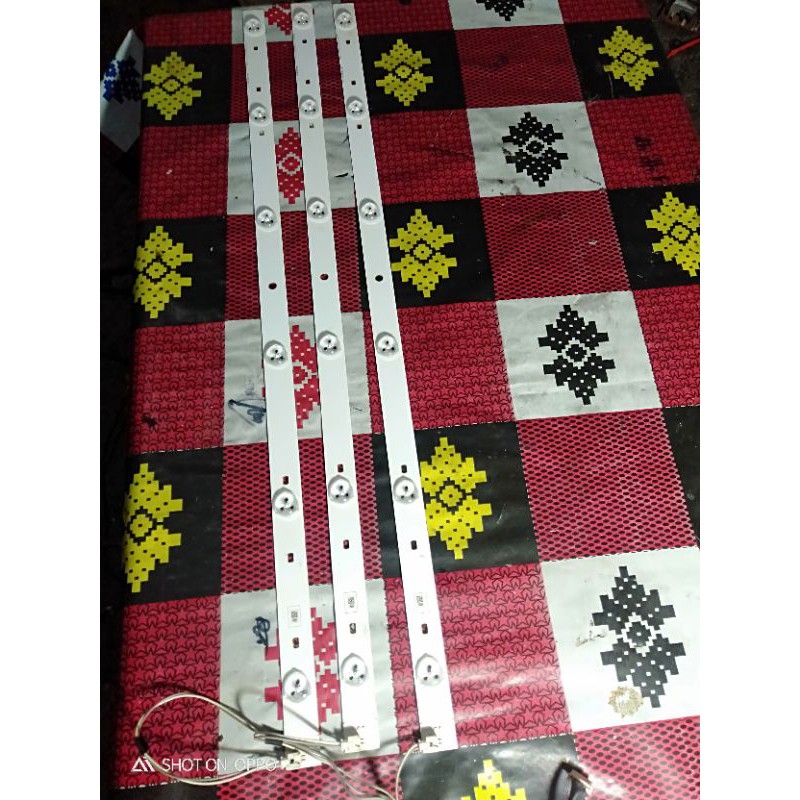 LAMPU BACKLIGHT TOSHIBA 32P1400VJ 32P2300VJ 32P1300VJ