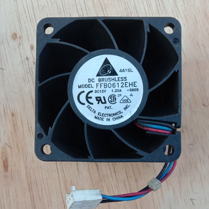 kipas high speed 6cm x 6cm 12vdc 1a lebih / fan high speed 6cm 12v
