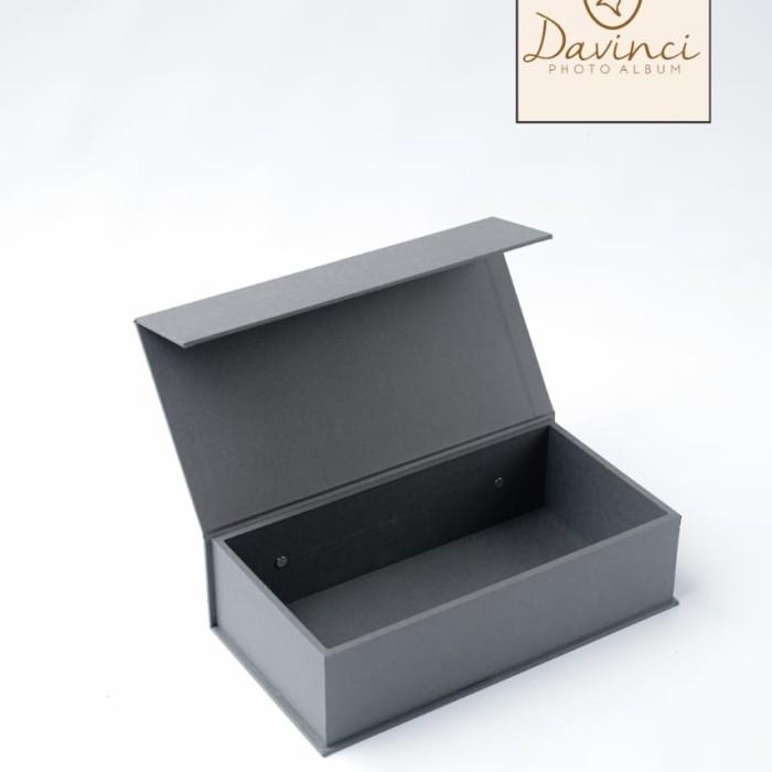 

Kotak Kado Souvenir Uk 30X15X8Cm - Abuabu 004