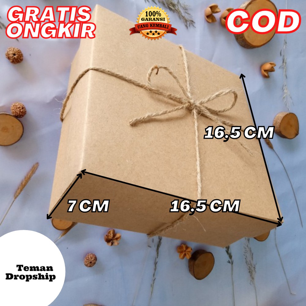 

KARDUS HAMPERS KOTAK KADO GIFT BOX KADO KOTAK HAMPERS SIZE 16,5X16,5X7 CM + TALI