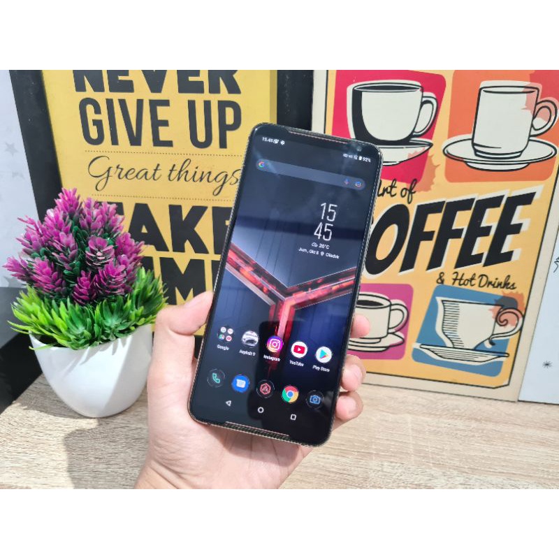 ASUS ROG PHONE 2 RAM 8/128GB SNAPDRAGON HP GAMING ANTI LAGG