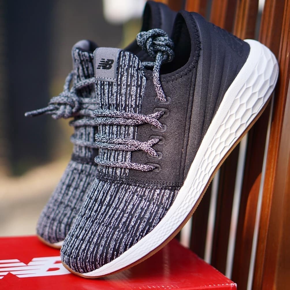 ORIGINAL Sepatu New Balance Running Black White Hitam Putih Grey AbuAbu Sepatu Lari Wanita Perempuan