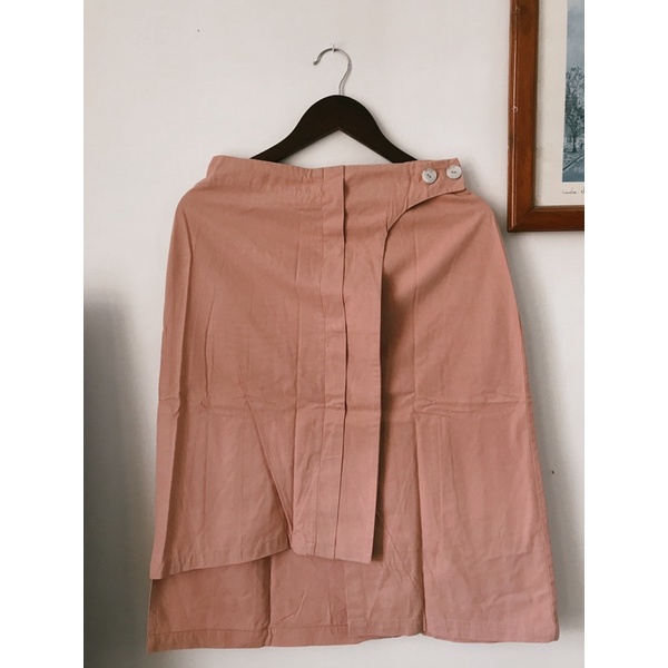 Preloved / Thrit Rok Wanita Et Cetera