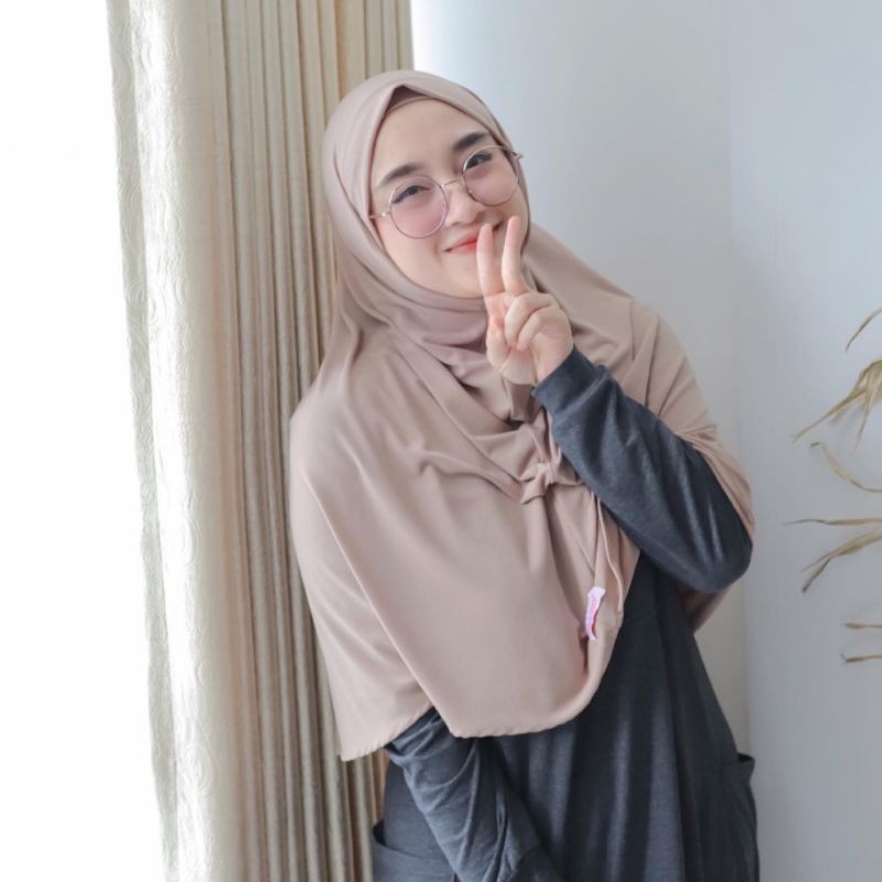 Bergo Shalwa Hijab Citra Kirana Jilbab Sport Instan Jersey Murah Kerudung Harian by Eryzscarf-2