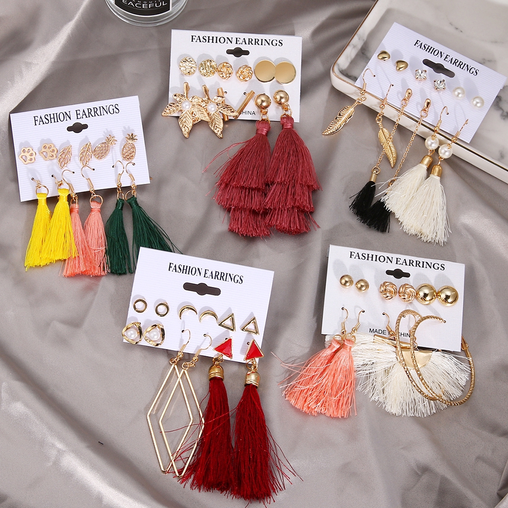 1 Set Anting Tusuk Gantung Bahan Metal Desain Lingkaranhati Hias Kristal Gaya Vintagebohemian Untuk Wanita