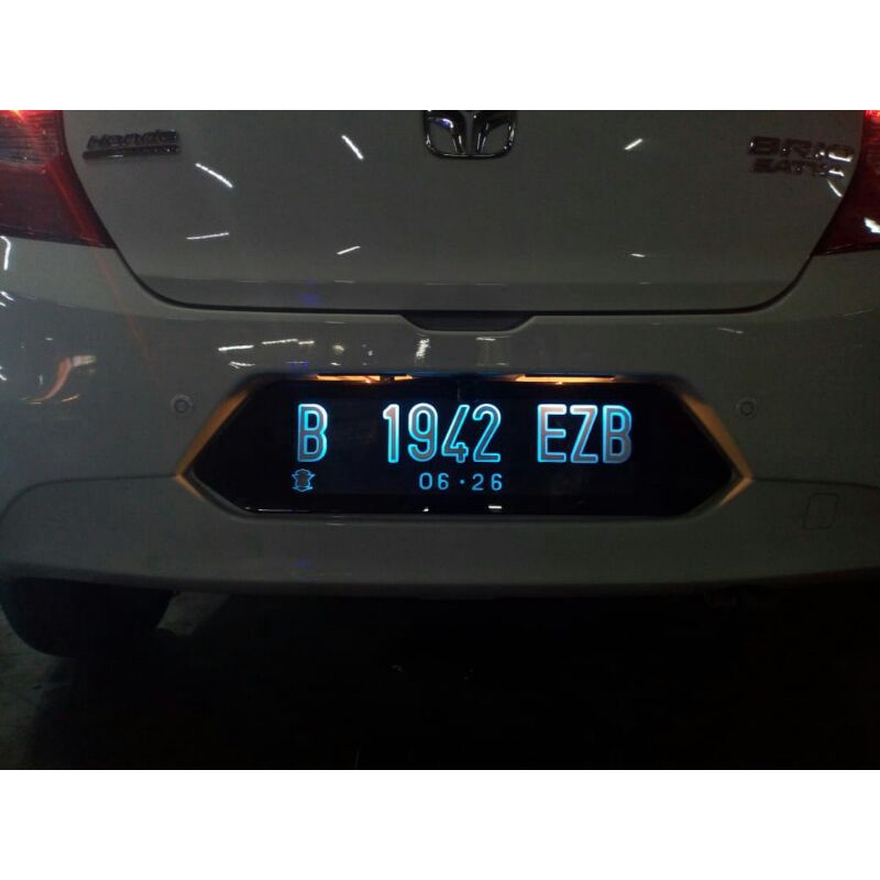 Dudukan plat nomor led / cover plat nomor mobil
