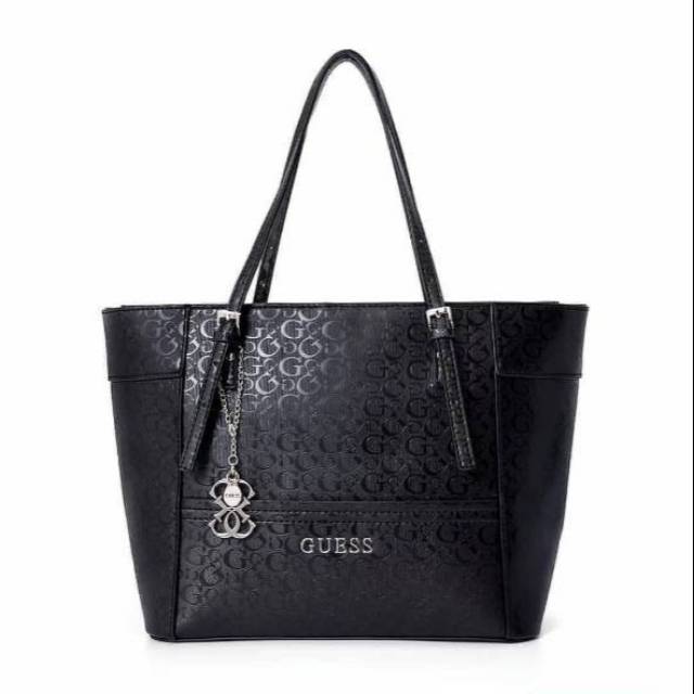 Guess delaney medium