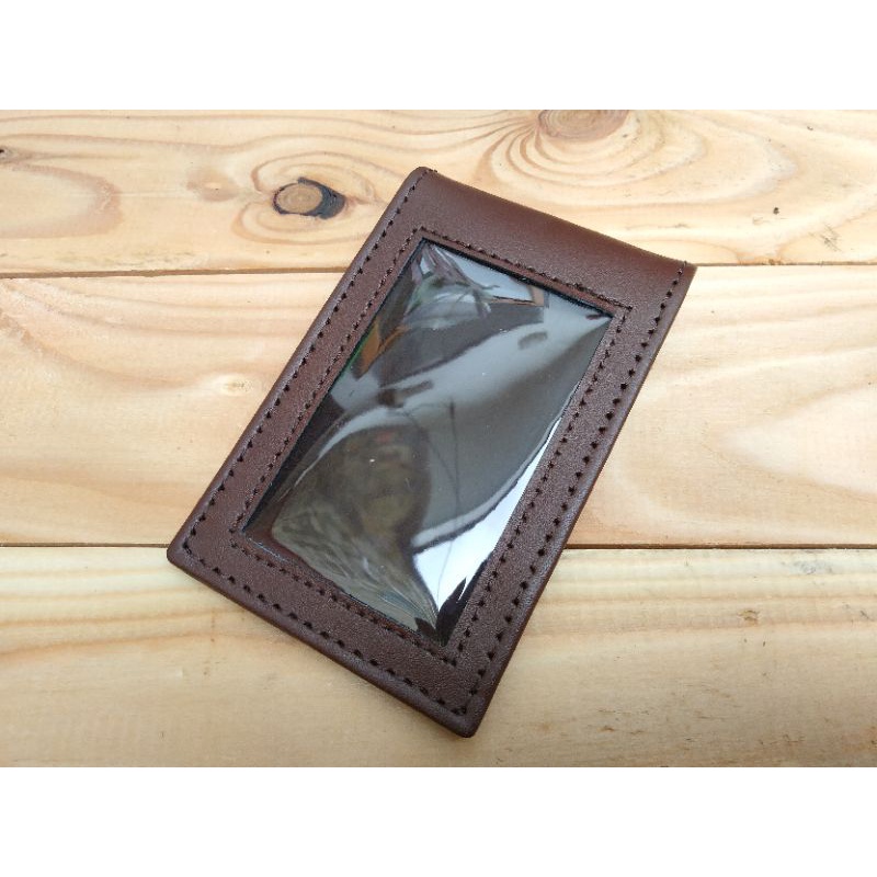 

NAME TAG HOLDER KULIT ASLI ID CARD HOLDER SAKU