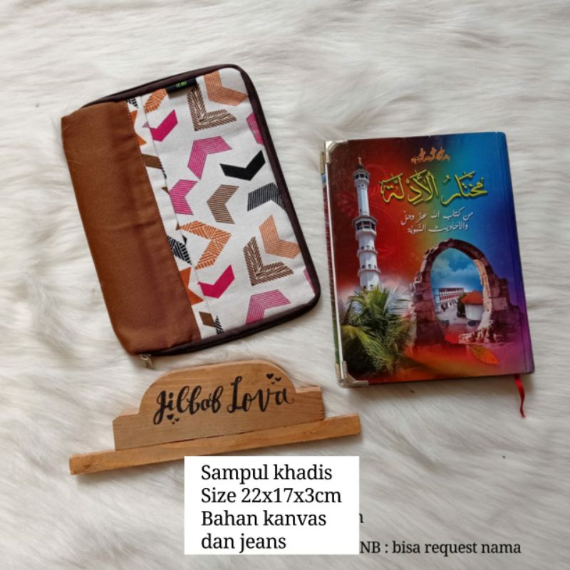 

Casing Sampul Qur'an Alquran Bacaan dan Hadist Khadist Himpunan