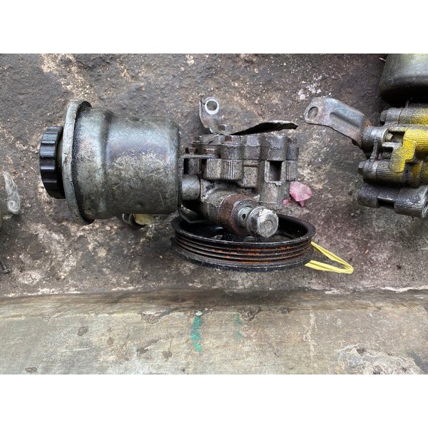Pompa power steering avanza non vvti 2004-2005