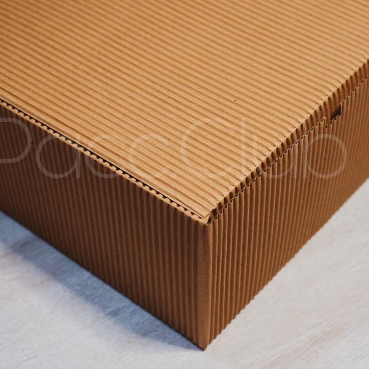 

8.8 Promo Brand Kotak Packaging BFLUTE Gift Box Kardus Hampers 30x30x15-BOX ONLY