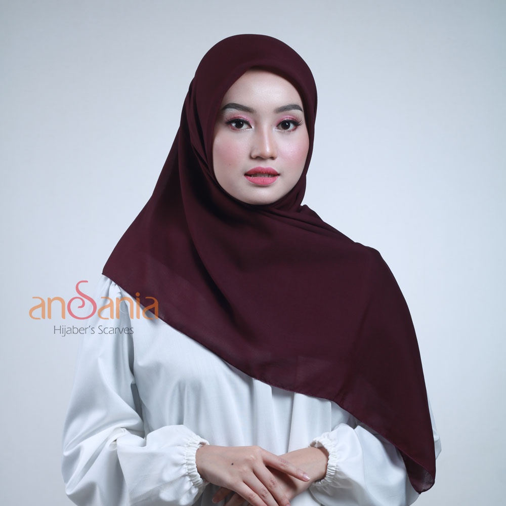 Ansania - Hijab Bella Square Ansania Kerudung Segi Empat Polos Seri Warna A / Xtra - Jilbab Pollycotton Premium Kerudung Segi Empat Hijab-Wine / xtra