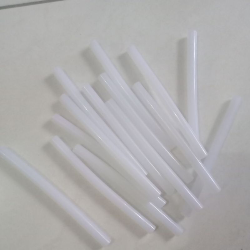 

Isi lem tembak kecil panjang 5 cm