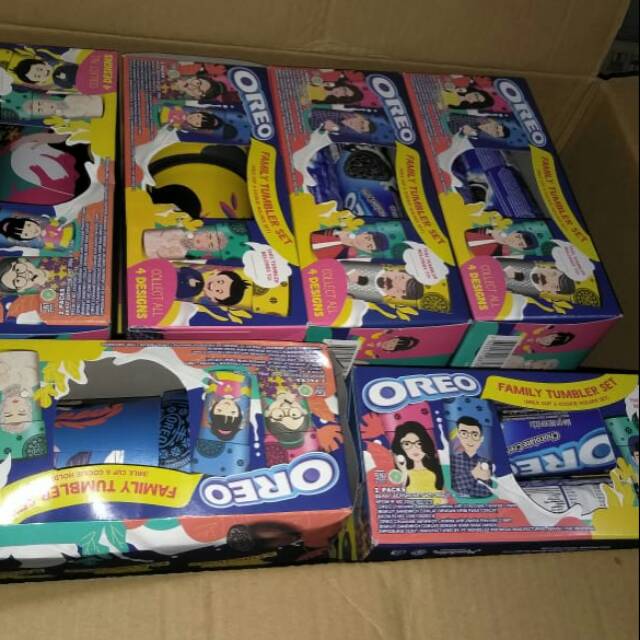 

Oreo berhadiah gelas plastik karakter
