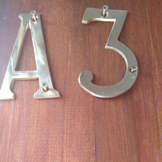 4 Nomor Angka Apartmen Rumah Toko Kuningan / Brass Number No. 3