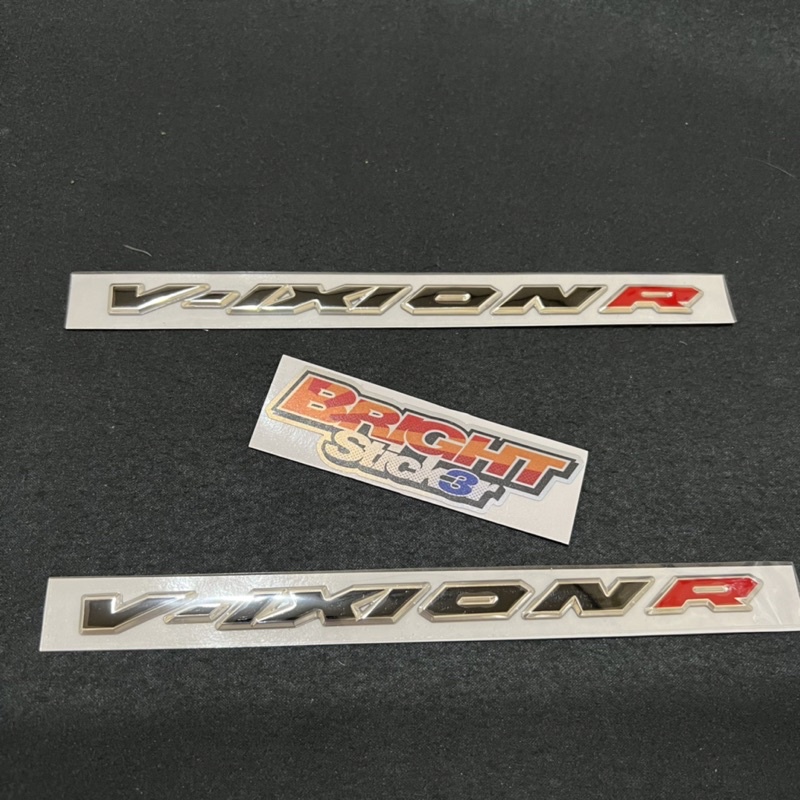 EMBLEM  VIXION R