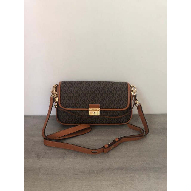 TAS WANITA MK BRADSHAW SMALL LOGO CONVERTIBLE SHOULDER BAG