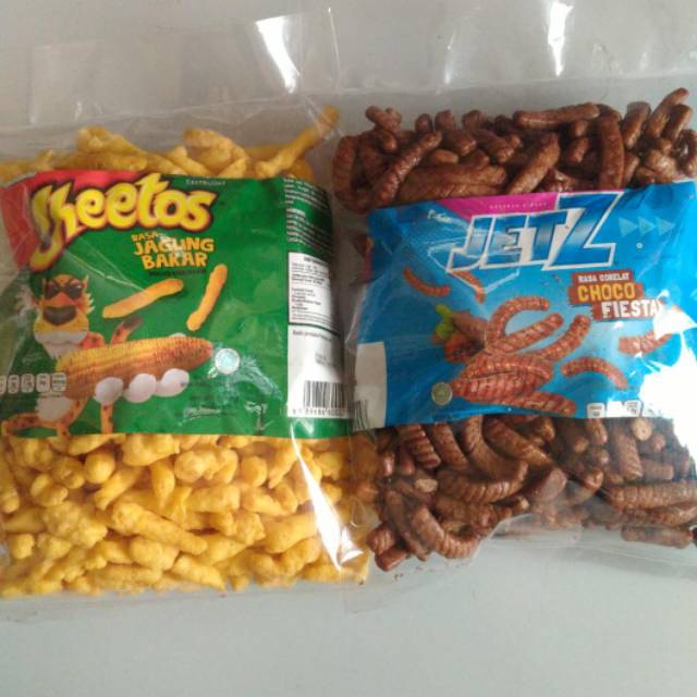 

Snack Snack Jetz coklat, Chiki Twist, Qtela, Pistos, Momogi, Japota, PotaBee, Chubaa kiloan grosir