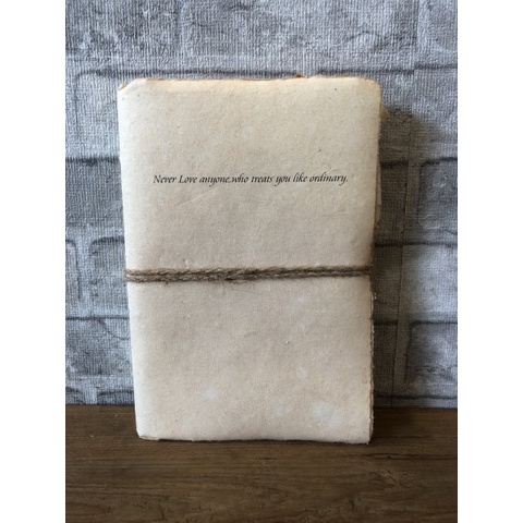 

BUKU / BUKU TULIS / SOFT COVER M JOURNAL LARGE / BUKU VINTAGE