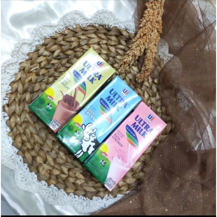 

Ultra Milk 250 ml / strawberry-full cream-cokelat / 3 pcs
