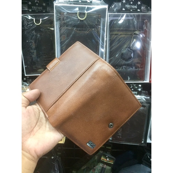 Dompet lipat buku kancing untuk pria dan wanita ukuran tanggung 3/4 kancing bahan kulit asli impor berkulitas tinggi #dompet #dompetpria #dompetwanita #dompetkulit #dompetkulitpria #dompetkulitwanita