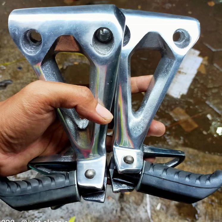 BOSTEP BELAKANG REVO FOOTSTEP REVO PIJAKAN KAKI BELAKANG REVO