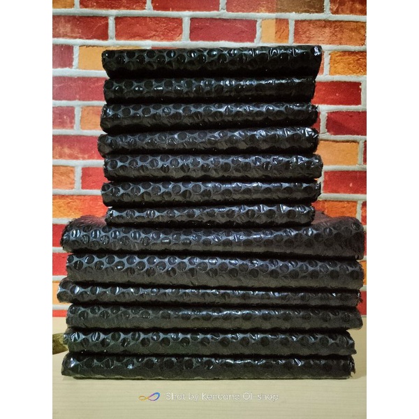 

Bubble Wrap Tambahan Packing supaya lebih aman
