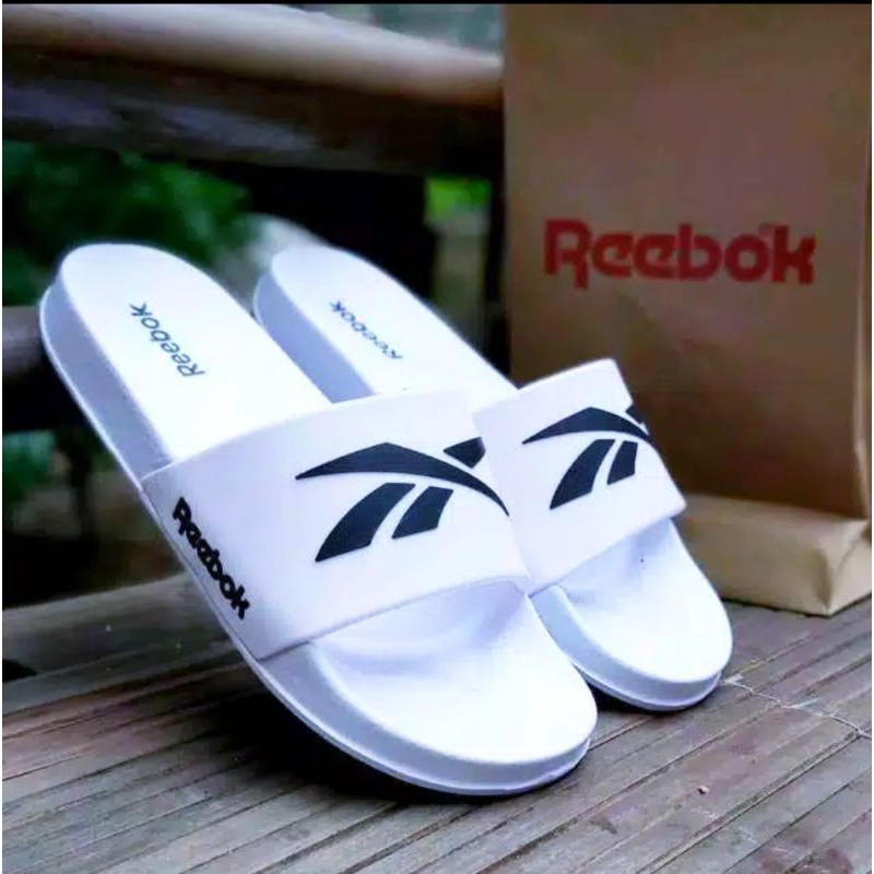 SANDAL pria slip on Reebok warna putih