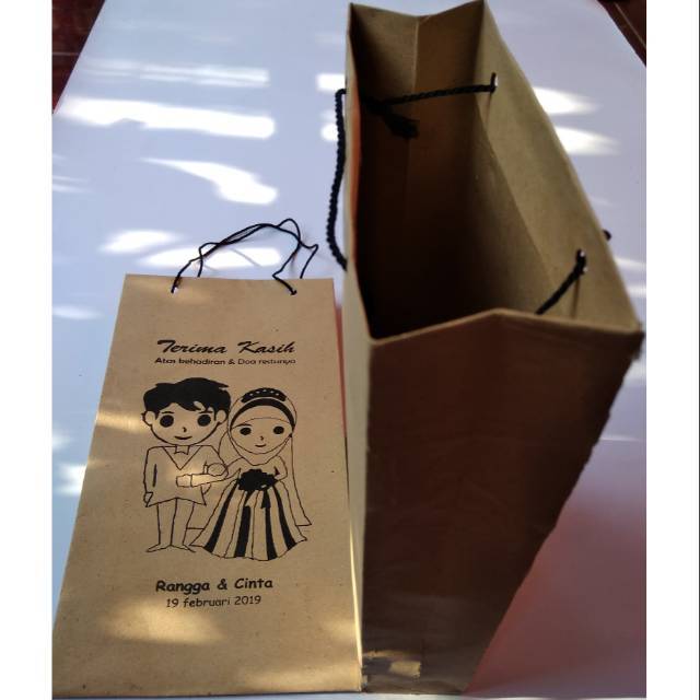 

Paper bag souvenir, paperbag sablon, hoodiebag ultah, tas kertas 14x5x26