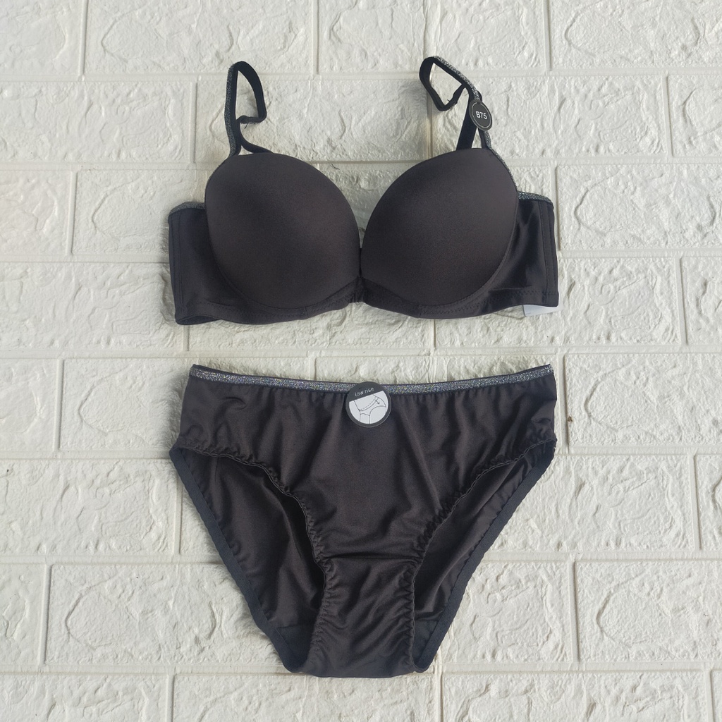 Pierre Cardin Bra Set (Bra & Panty) PS3497 size 32B 34B 36B-Black
