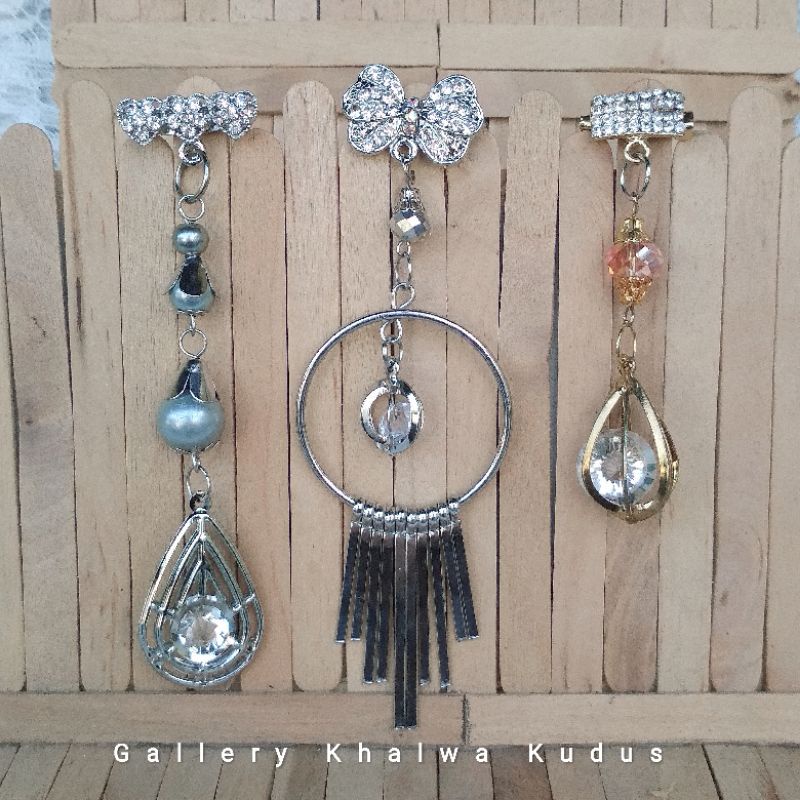 Bros Dagu Cantik | Bros dagu kristal