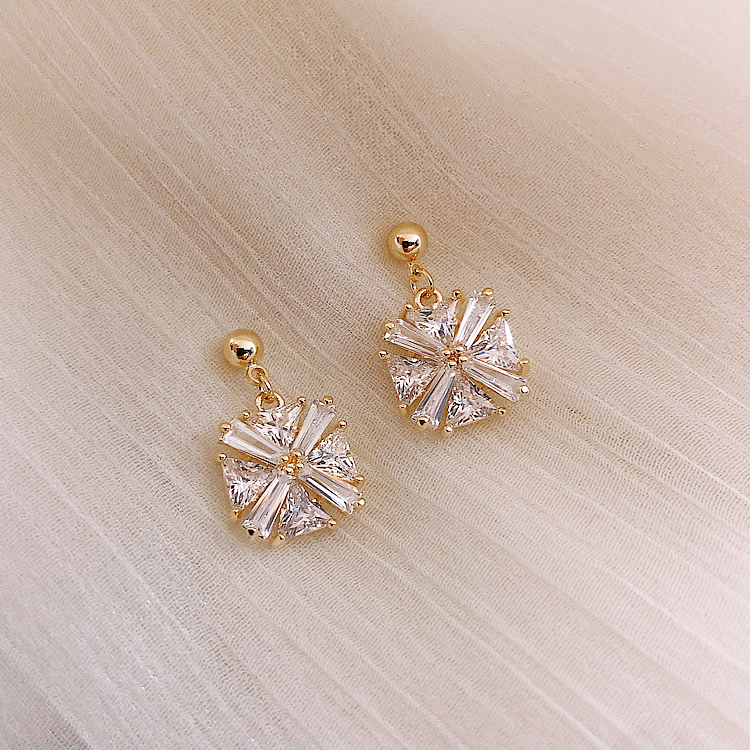 Anting Tusuk Sterling Silver 925 Desain Persegi Hias Zircon Berkilau Gaya Korea Untuk Wanita