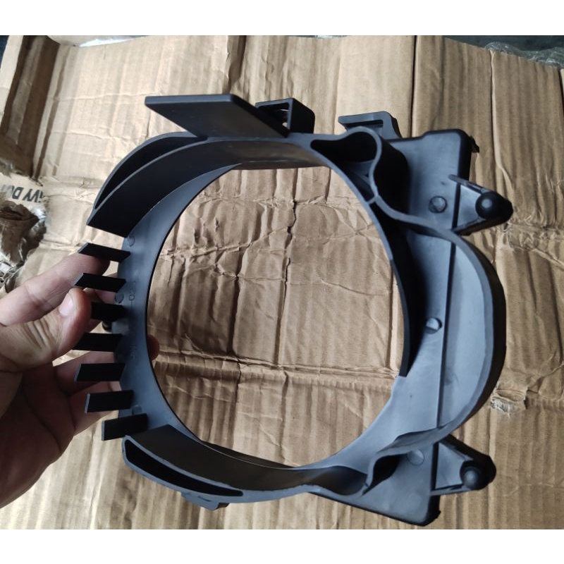 Cover dudukan radiator Vario 125 OLD