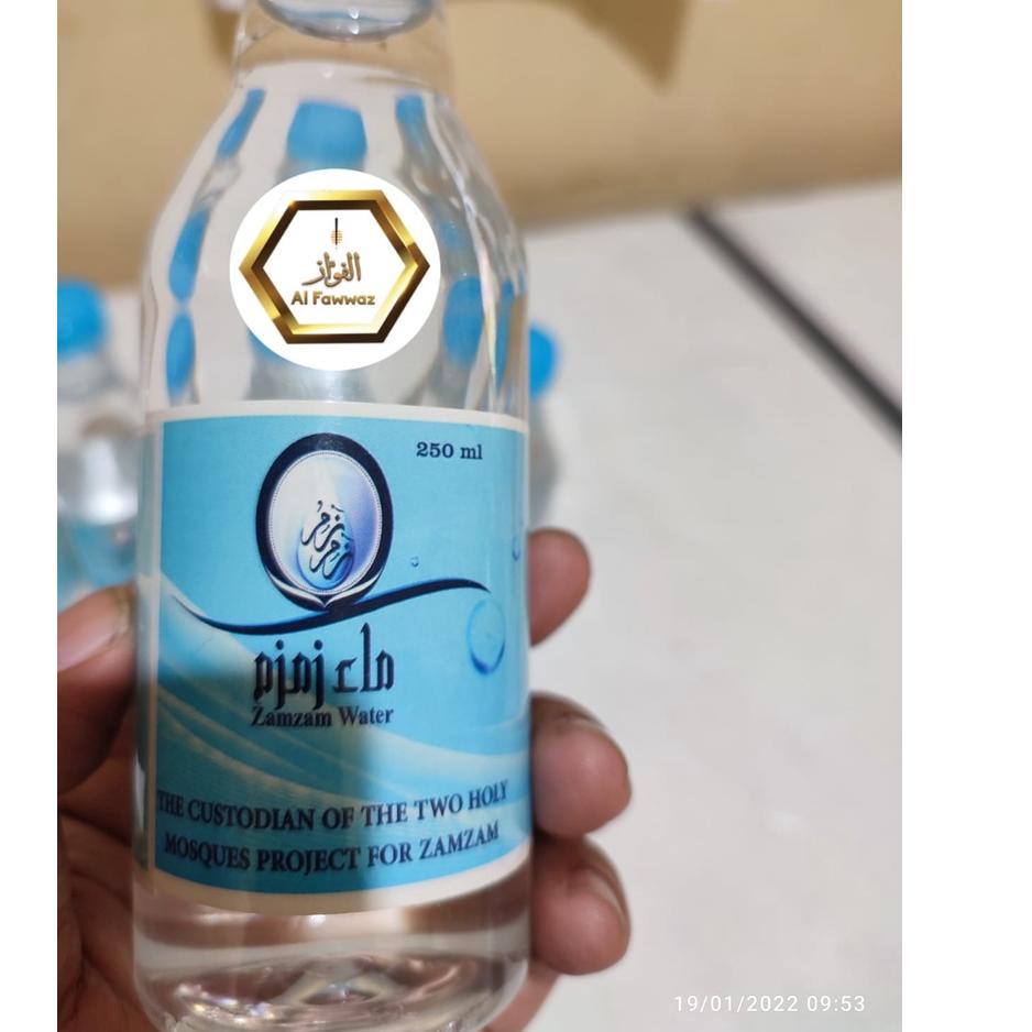 

LANGSUNG BELI Air Zam Zam 250 ml Al Fawwaz Asli Original Premium Oleh Oleh Haji Umroh 3KD``