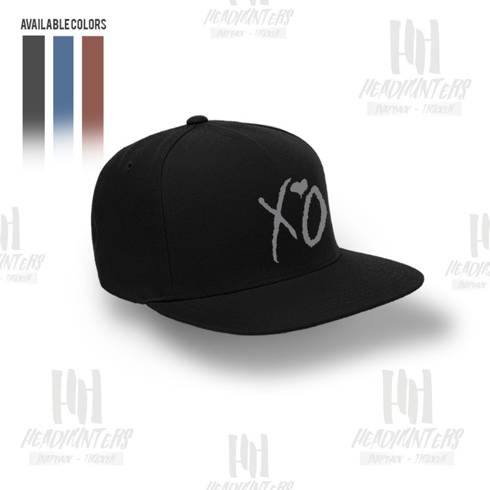 TOPI SNAPBACK XO 01