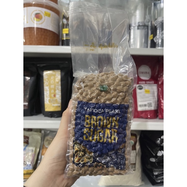 

TAPIOCA PEARL brown sugar 1KG / boba / bubble / itpin it pin bubble tea / mutiara tapioka rasa gula merah