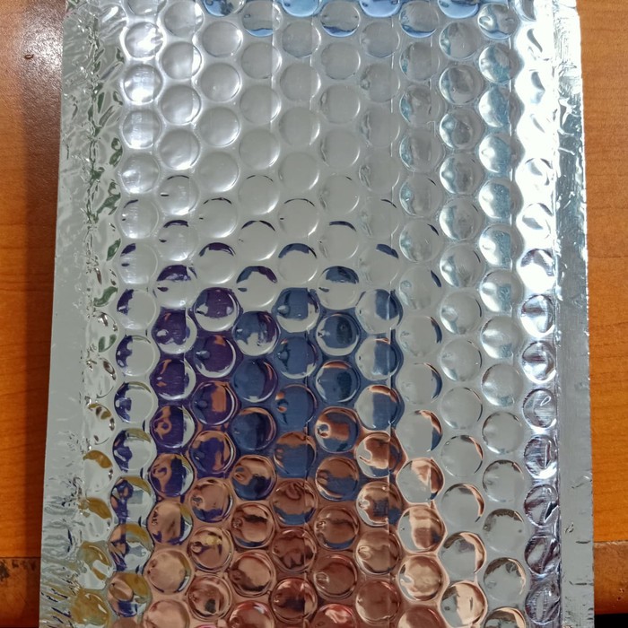 

Grosir Amplop Buble 12cm x18cm silver Keren