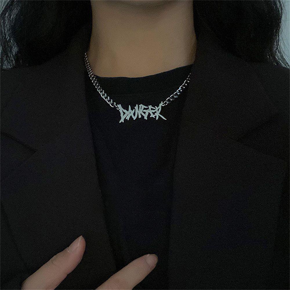 Kalung SOLIGHTER Huruf Pria Dan Wanita Kalung Fashion Baja Titanium Keren