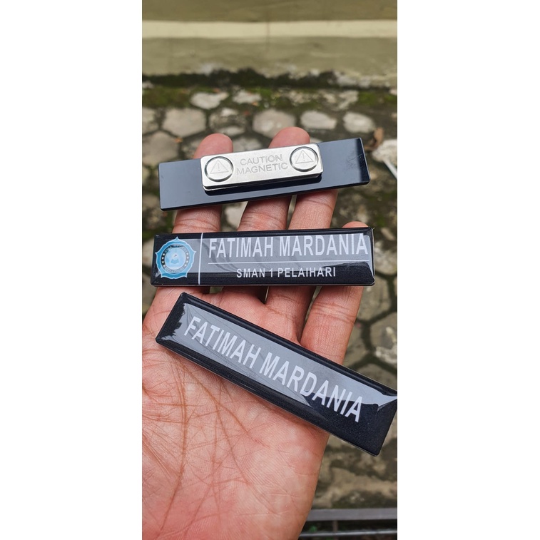 

Nama Dada Name Tag AKRILIK ACRILLIC RESIN PROMO hari ini