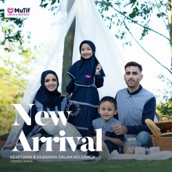 MUTIF SARIMBIT AMARA KHAIZURAN NAVY