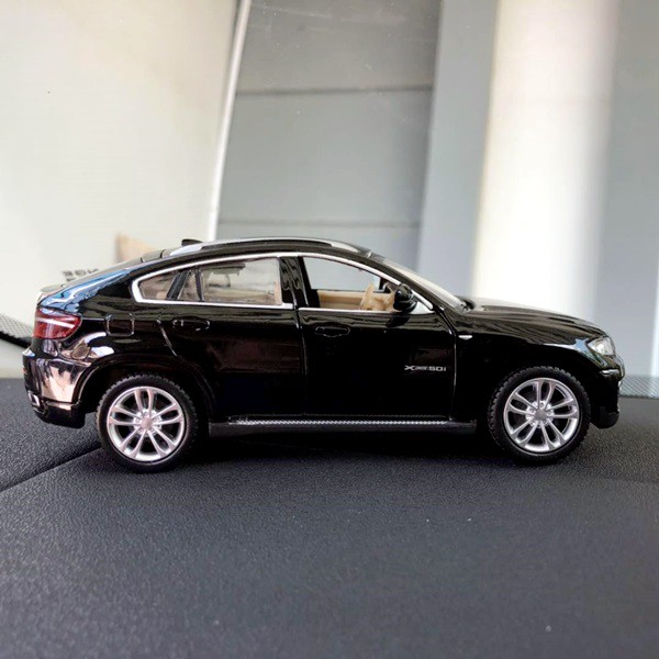 BMW X6 Parfume Pewangi Pengharum Mobil Parfum Pajangan Miniatur Diecast Mobil