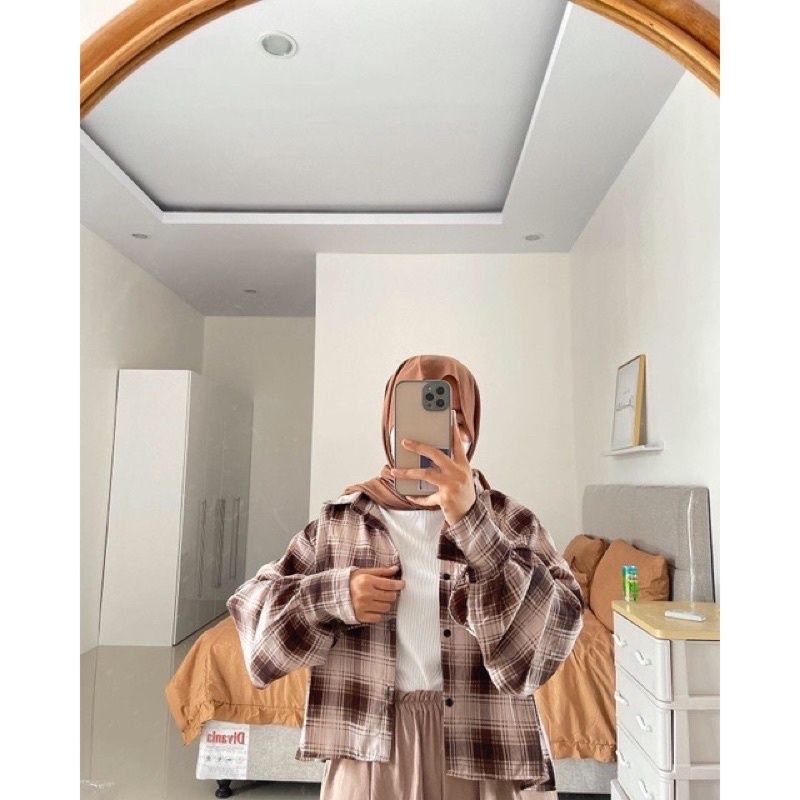 Kemeja wanita casual lengan balon /oversize shirt Tartan crop/kemeja crop kotak oversize-Choco-brown
