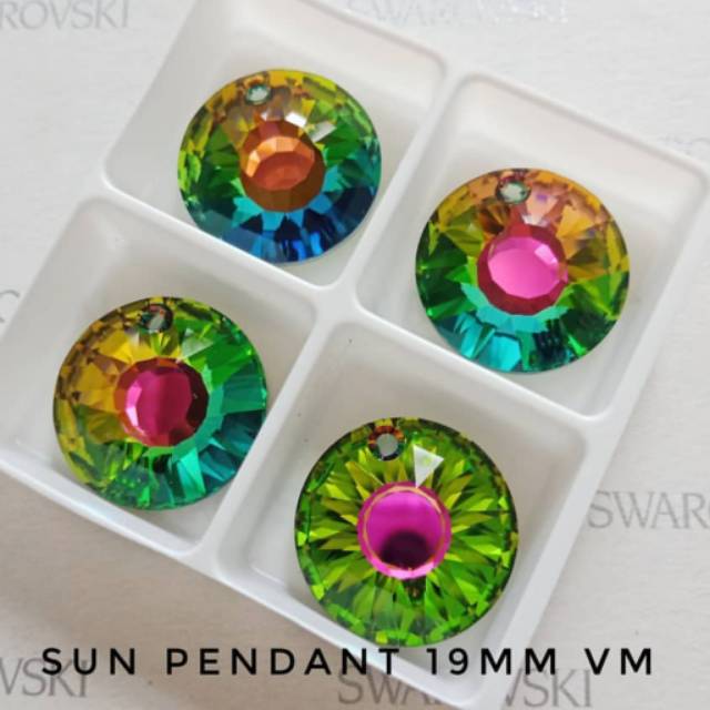 SALE CRYSTAL SWAROVSKI ORIGINAL AUSTRIA SUN PENDANT 19MM