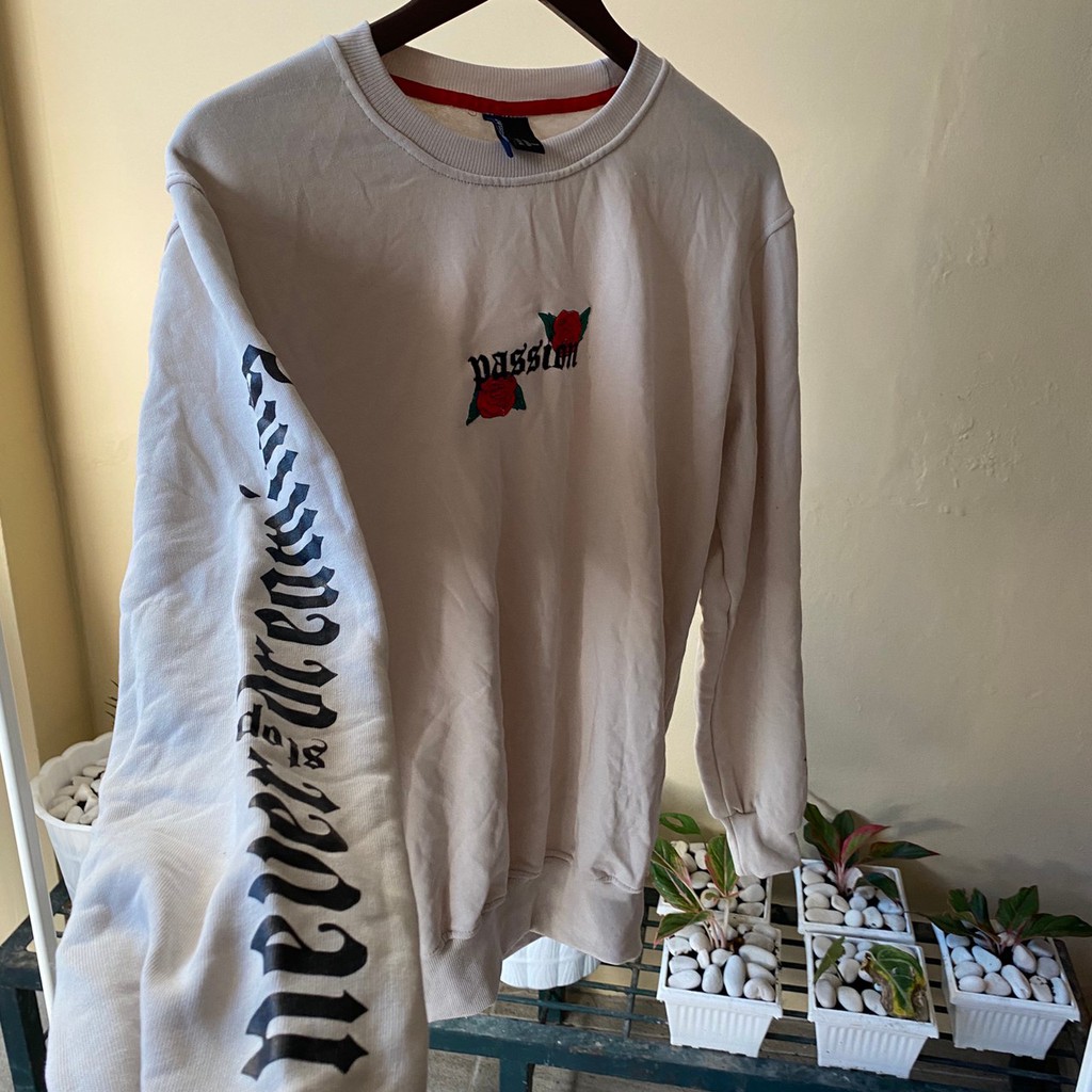 H&amp;M Crewneck Passion Cream / Sweater HnM Original Pria Wanita