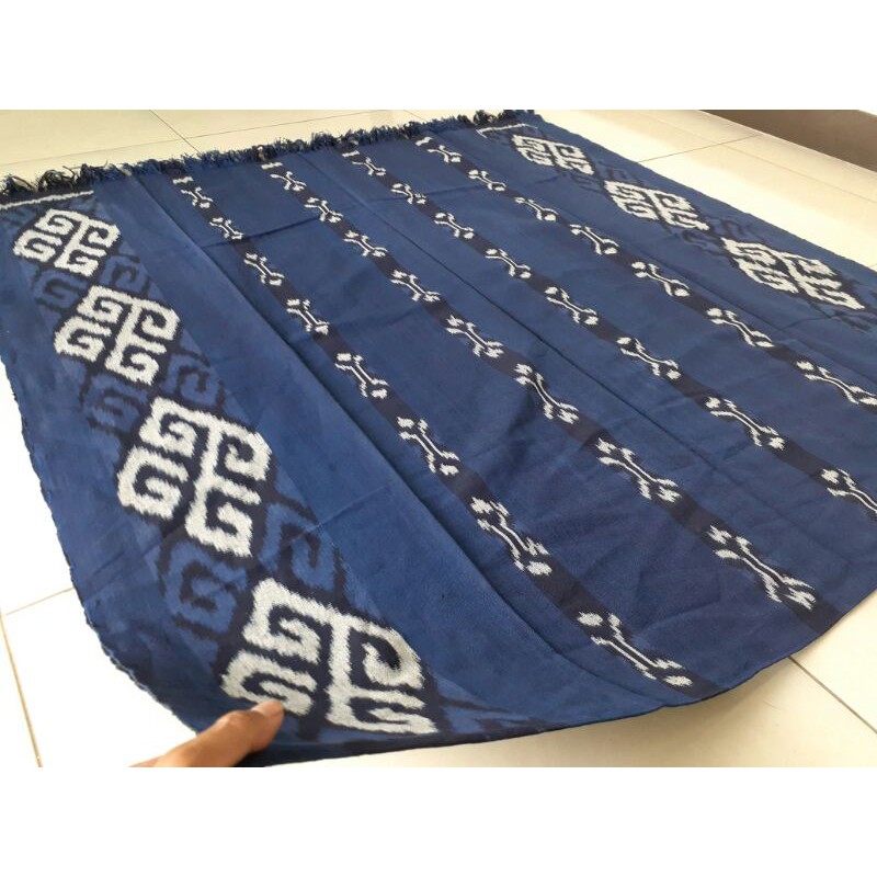 Kain tenun blanket toraja biru dongker