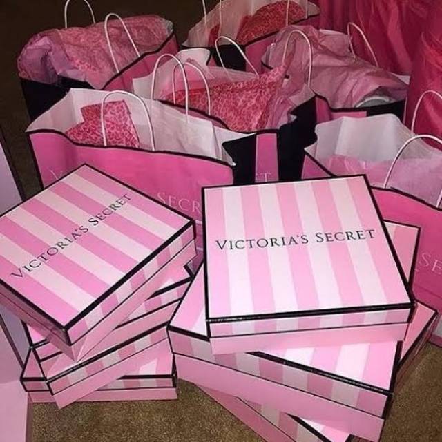 ON SALE!❤[BOX ONLY]VICTORIA'S SECRET VS LIGHT PINK STRIPES PAPER BOX KOTAK BIRTHDAY GIFT WRAPPING RIBBON BOX PITA NATAL TAHUN BARU PROMO SUPER MURAH LEBAY KERTAS BOX KADO ULANG TAHUN VALENTINE SESERAHAN SANJIT CANTIK MEWAH ELEGAN CHIC TOP KEREN BESTSELLER