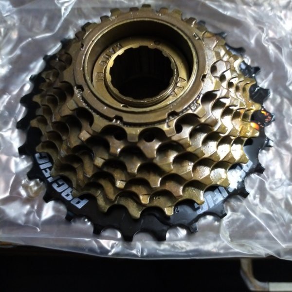 Miliki sproket ulir 7 speed pacifik terbaik