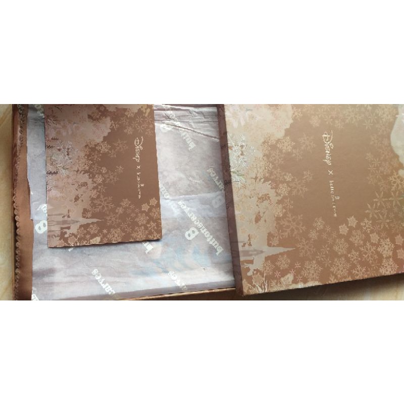 Buttonscarves frozen WOOD SATIN NEW