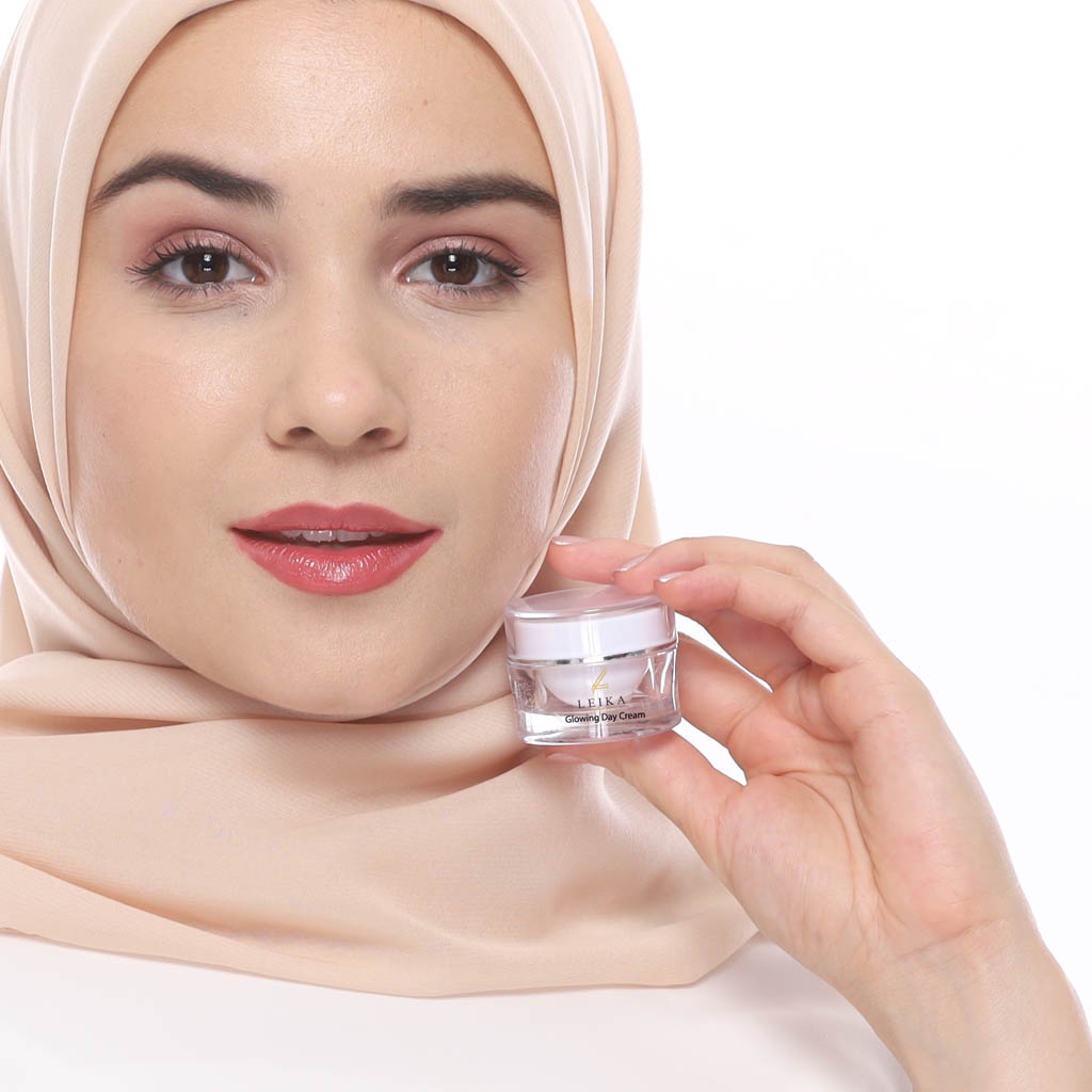 Menakjubkan! Krim Pelembab Wajah Kering dan Berminyak [Ampuh!] Cream Pelembab Wajah Jerawat jadi Glowing / Glowing Day Cream Leika Skincare 10gr Cream Pelembab Glowing Aman Ampuh Original BPOM Halal MUI